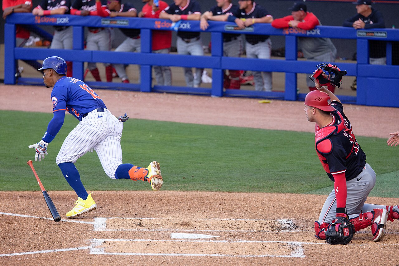 Francisco Lindor at the plate during a Mets versus Nationals baseball game