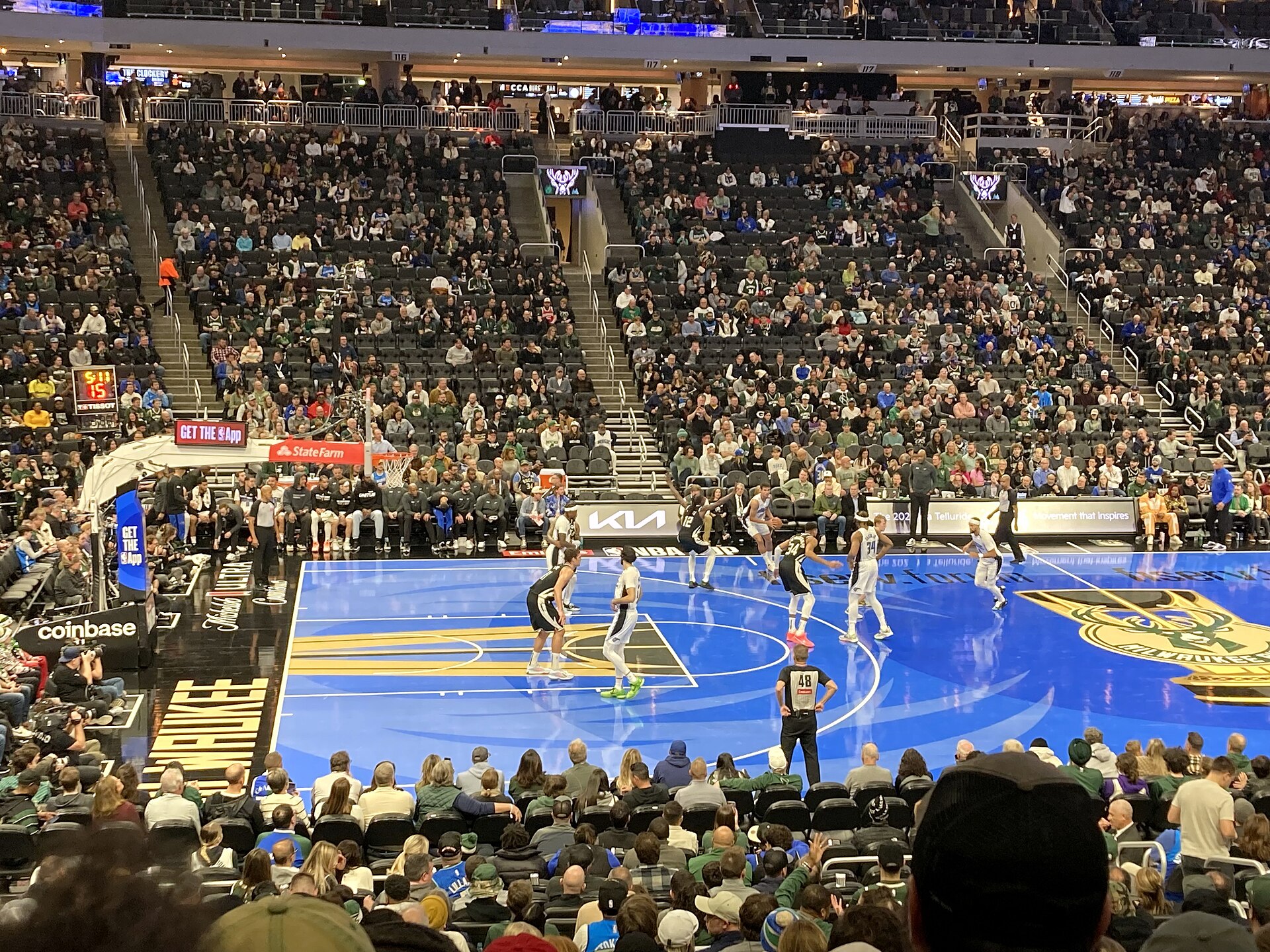 Orlando Magic and Milwaukee Bucks players during an NBA game